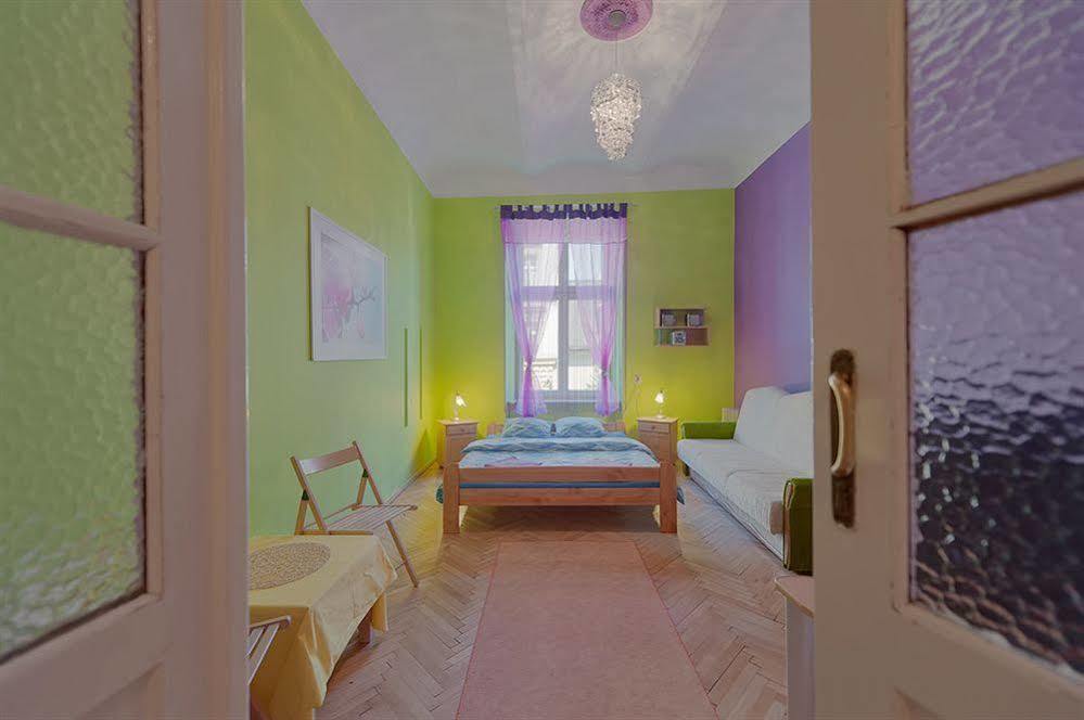 Hostel 70S Krakow Ngoại thất bức ảnh