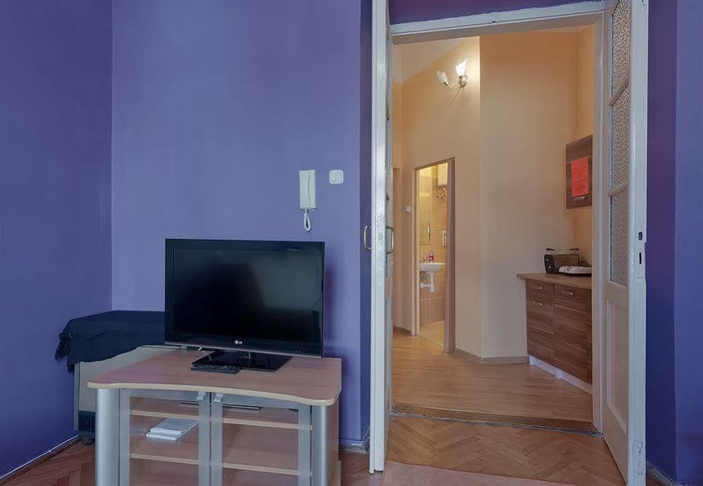 Hostel 70S Krakow Ngoại thất bức ảnh