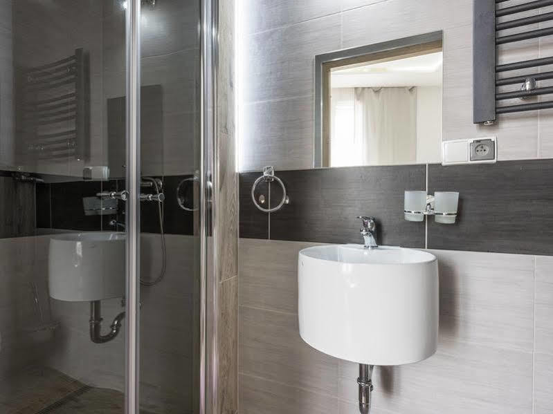 Hostel 70S Krakow Ngoại thất bức ảnh