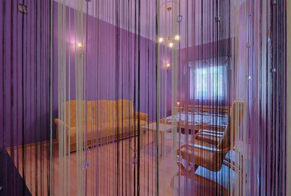 Hostel 70S Krakow Ngoại thất bức ảnh
