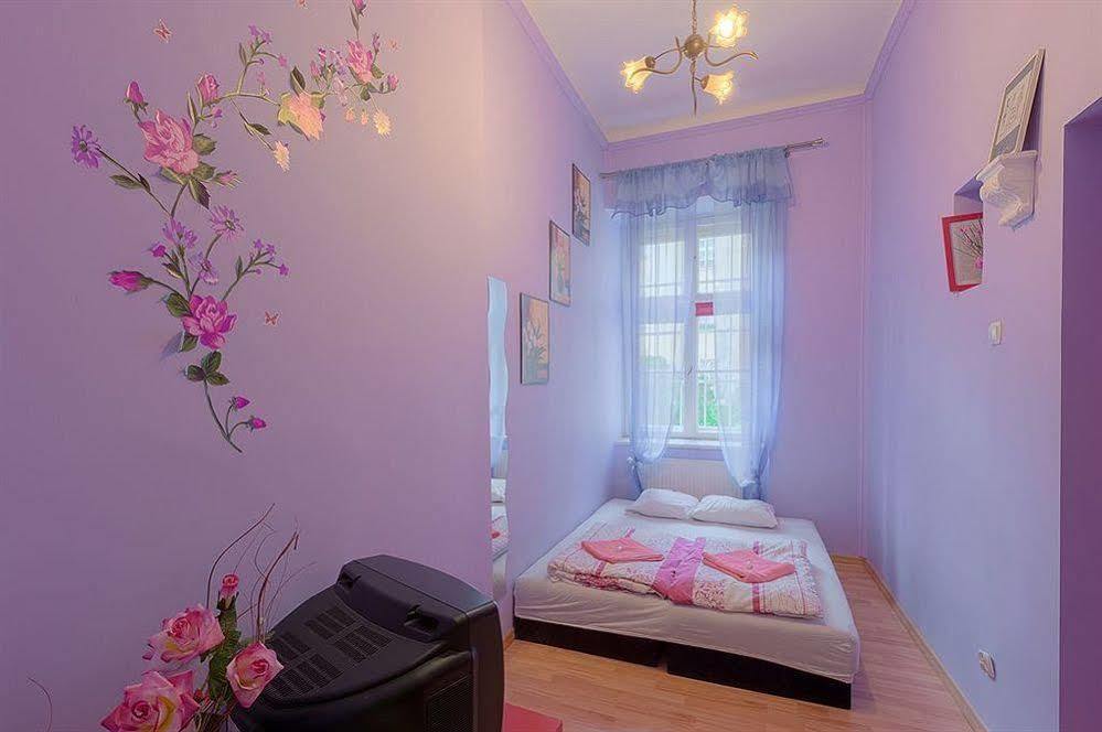 Hostel 70S Krakow Ngoại thất bức ảnh